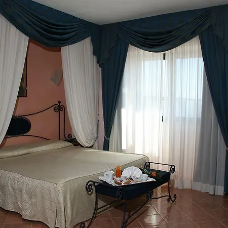 Emmaus 3*