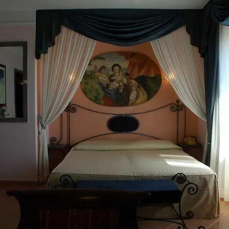 Emmaus 3*