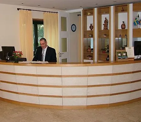 Emmaus 3* Zafferana Etnea