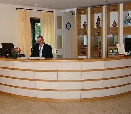 Emmaus 3* Zafferana Etnea