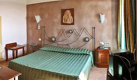 Emmaus 3*