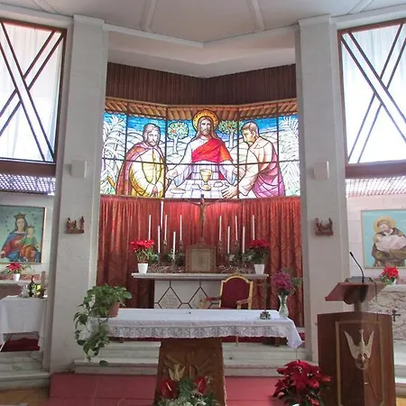 מלון Emmaus