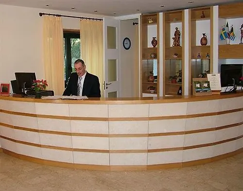 Emmaus 3* 扎费拉纳-埃特内阿