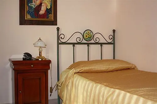 Emmaus Szálloda 3*